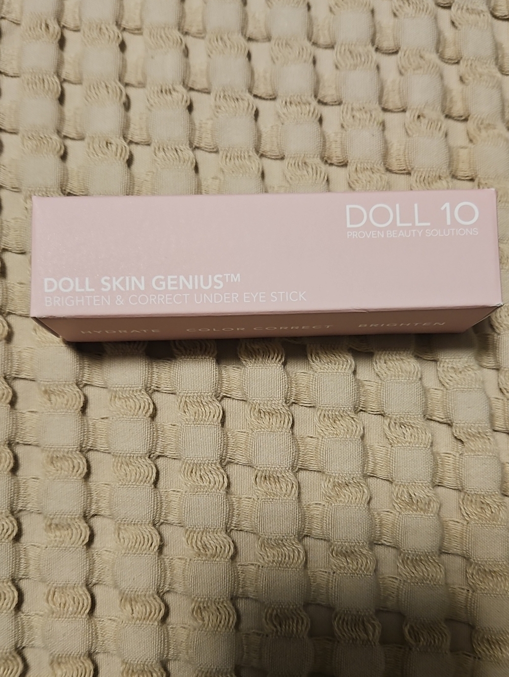 DOLL 10 Doll Skin Genius Brighten & Correct Under Eye Stick — Light Pink